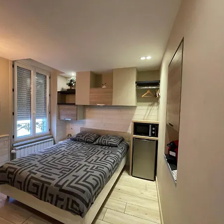 Rdc 1 - Chambre Meublee Au Coeur Du Centre Ville De Montlucon - Wifi Et Netflix Exterior photo