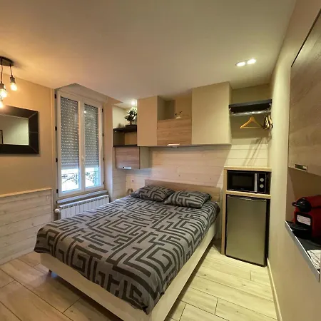 Rdc 1 - Chambre Meublee Au Coeur Du Centre Ville De Montlucon - Wifi Et Netflix Exterior photo