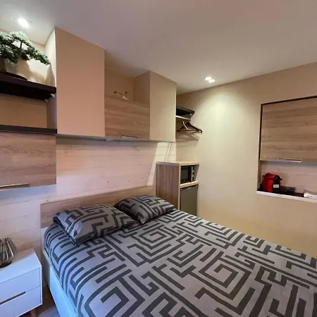 Rdc 1 - Chambre Meublee Au Coeur Du Centre Ville De Montlucon - Wifi Et Netflix Exterior photo